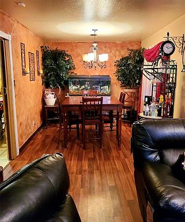 4th image of 1026 Pine Tree Dr