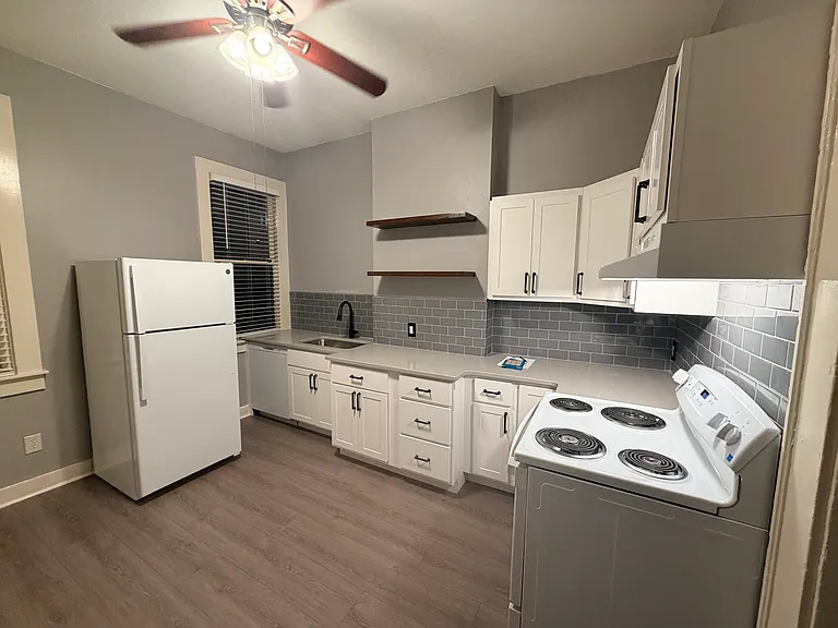 28-30 Adams Ave #A — Photo 1