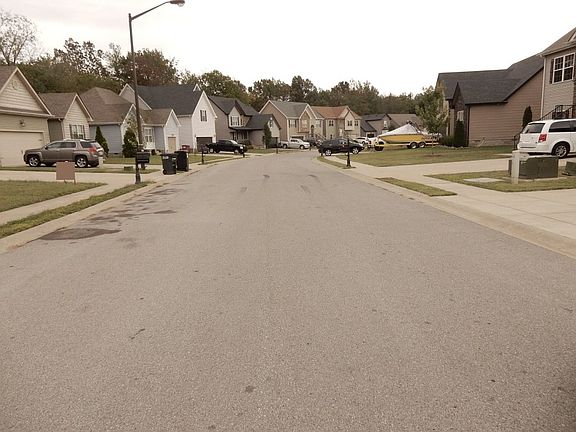 4th image of 640 Fox Hound Dr