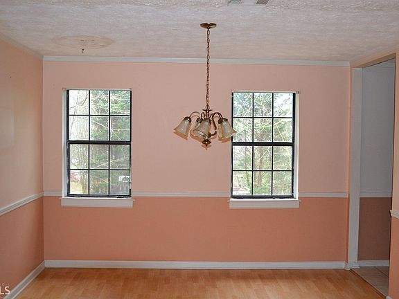 5th image of 3609 Mansfield Ln #35
