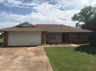 1405 E Will Rogers Dr, Stillwater, OK 74075