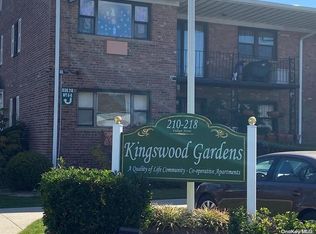214 Fulton St APT 1G, Farmingdale, NY 11735