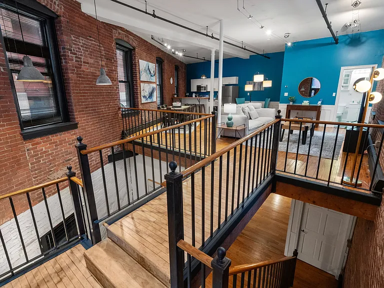 19 Stanhope St #1A — Photo 12