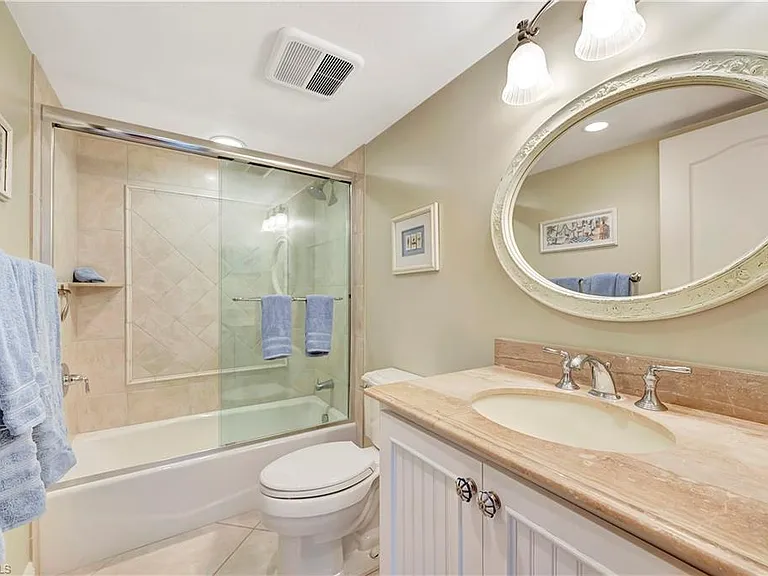 6131 Pelican Bay Blvd #7 — Photo 20