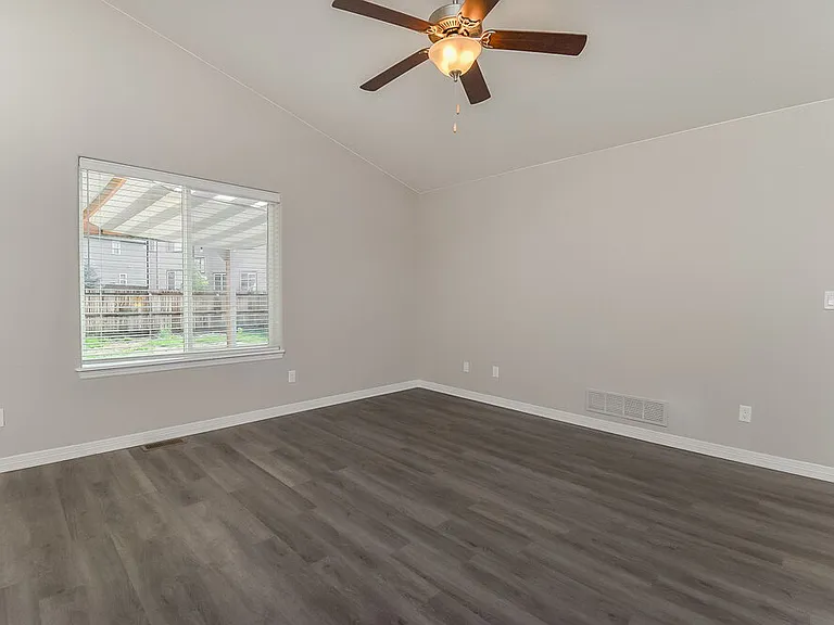 6863 Phantom Way — Photo 4