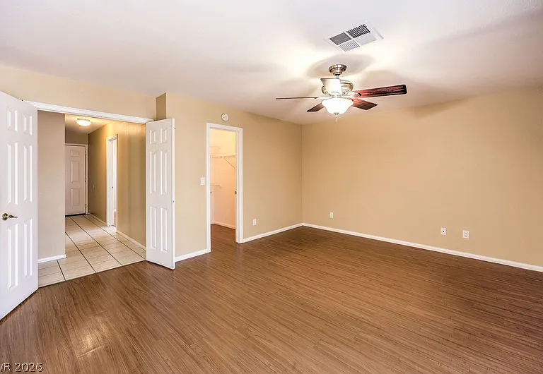 532 Mona Ln — Photo 15