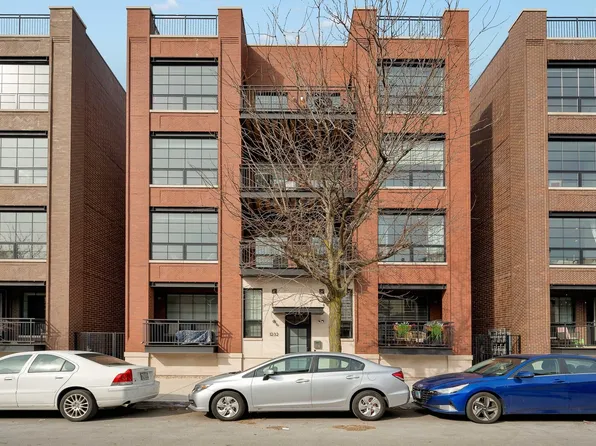 1232 N Bosworth Ave #401, Chicago, IL 60642