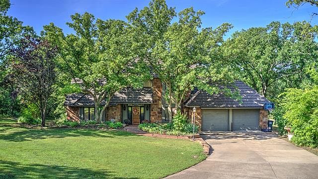 1st image of 602 S Lakeridge Dr