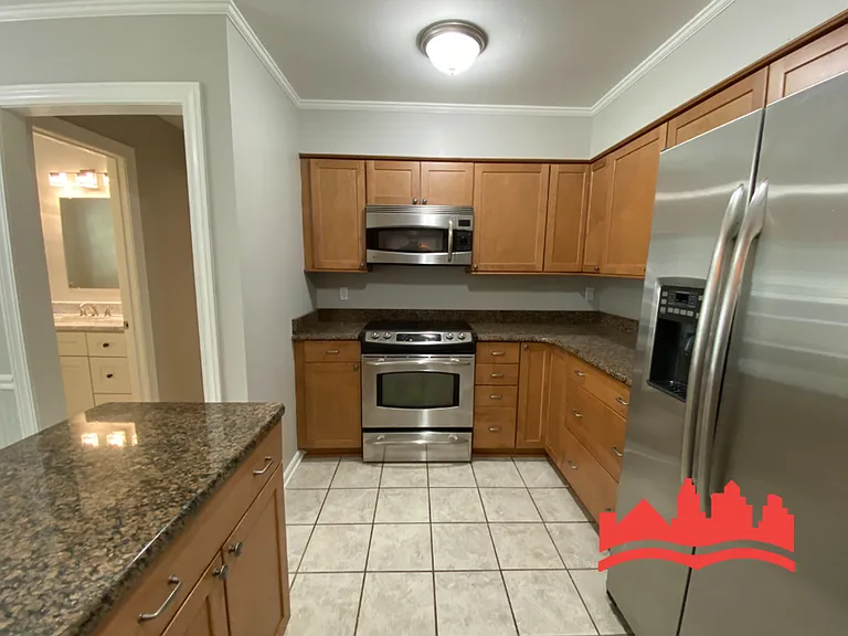 8510 Farmington Cv — Photo 7
