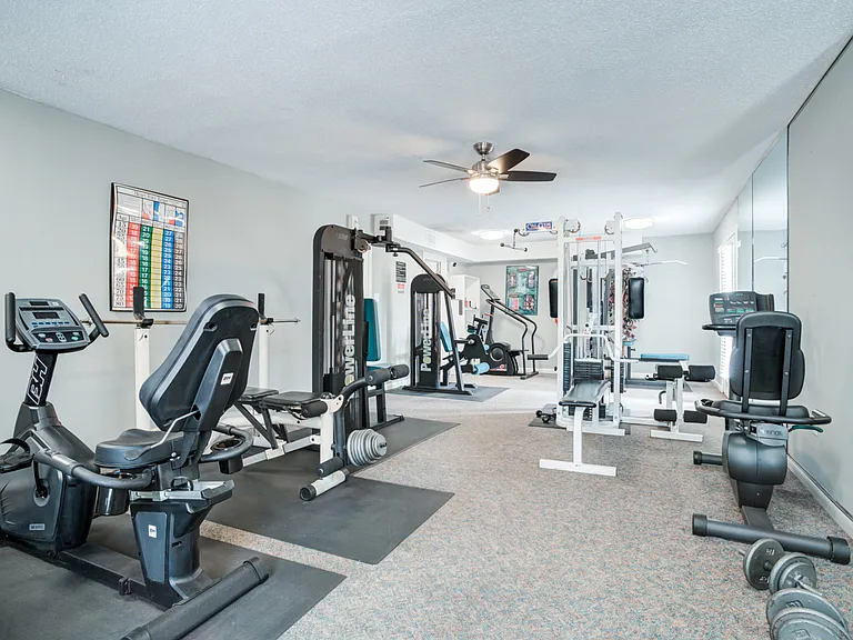 Crown Pointe — Photo 26