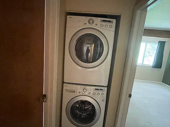 3rd image of 5510 Stonewall Pl APT 31