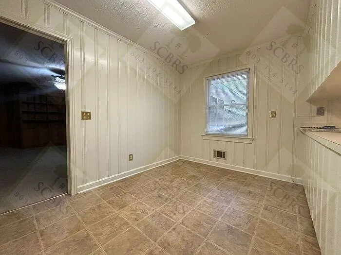 1003 Asbury Dr — Photo 6