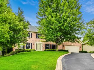 2472 Emerald Ln, Lindenhurst, IL 60046