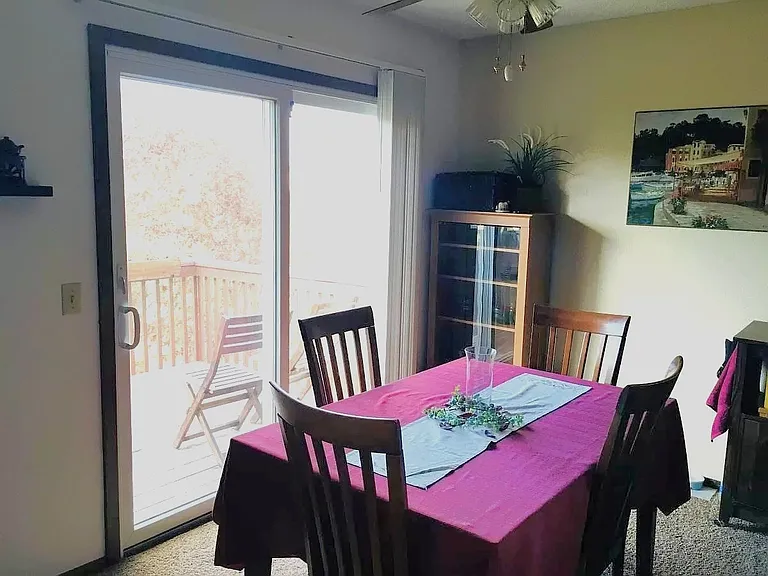 1074 Regency Dr — Photo 10