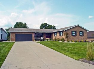 193 Highland Hills Dr, Follansbee, WV 26037