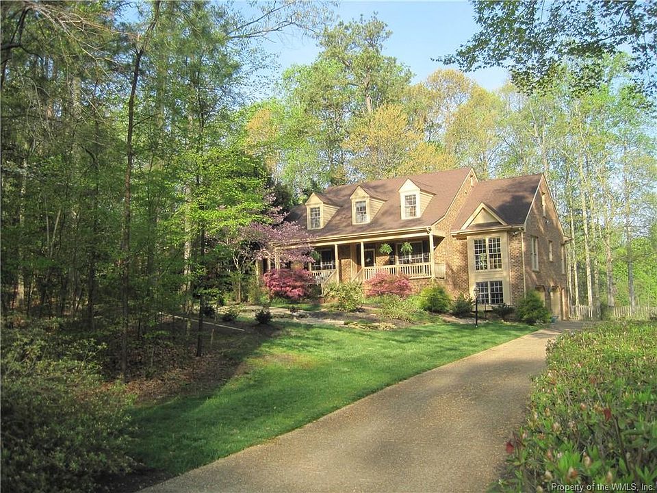 1st image of 3694 Bridgewater Dr