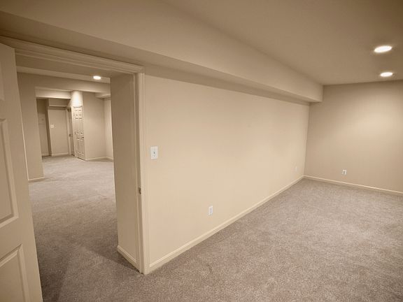 3rd image of 3245 Bixwood Ct S