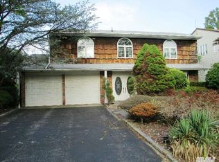 3337 Seawane Dr, Merrick, NY 11566