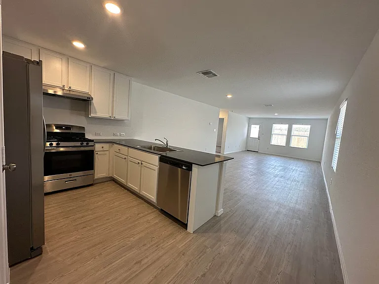 5213 Monarch Bnd — Photo 2