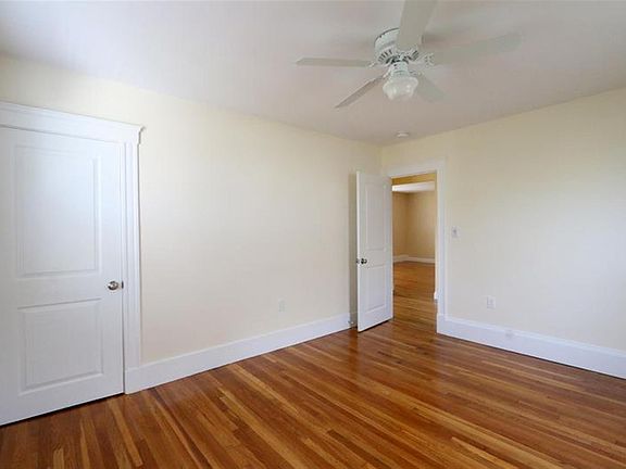 4th image of 36-38 Medford St #2