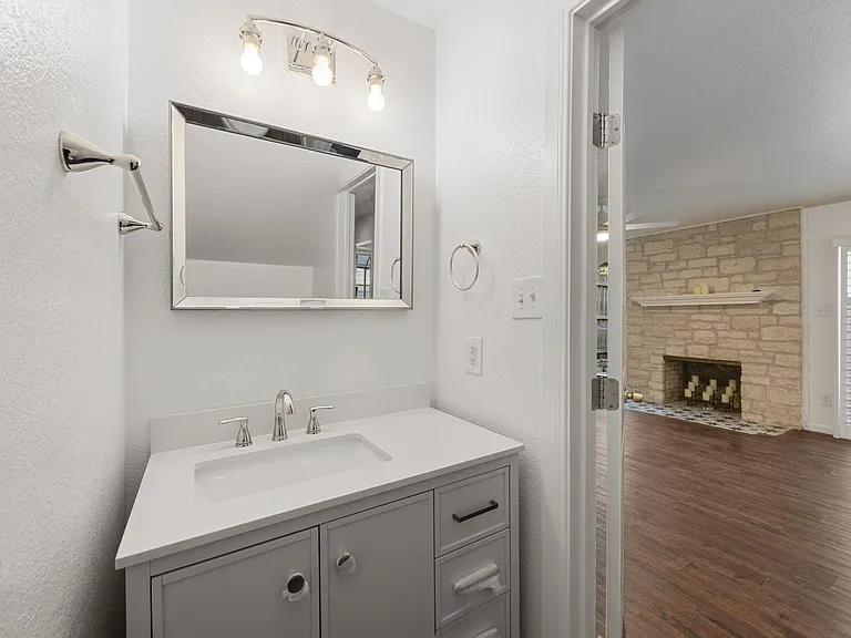 6821 Old Quarry Ln — Photo 12