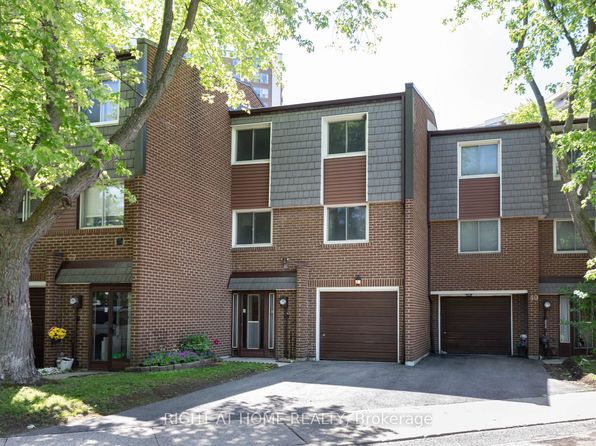 42 Vicora Linkway, Toronto, ON M3C 1B1