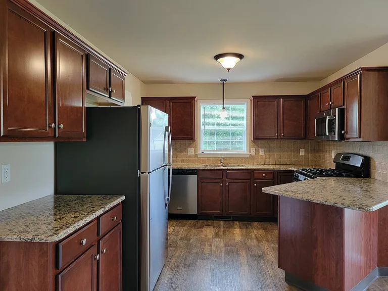 27 Beech Ct — Photo 8
