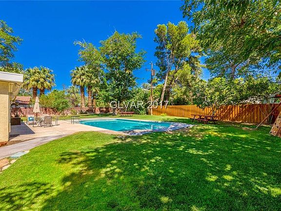 3rd image of 2500 Llewellyn Dr