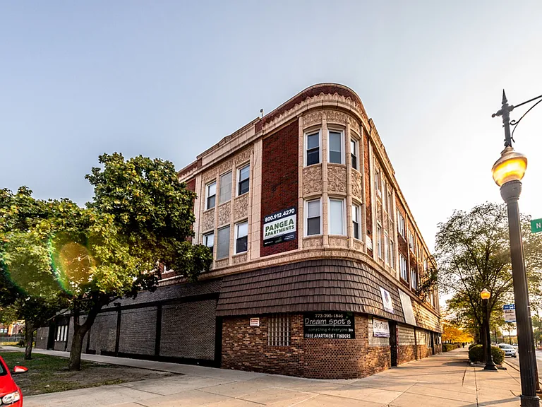 5836 W Madison — Photo 17