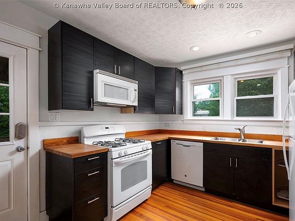 4th image of 1814 Beechwood Dr