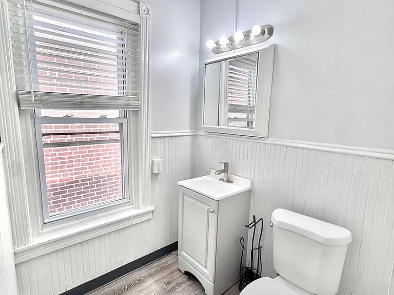1410 W Turner St — Photo 9