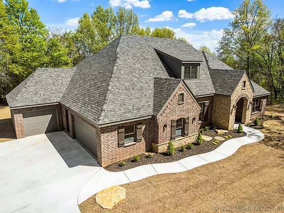 5th image of 22097 S Countryside Dr