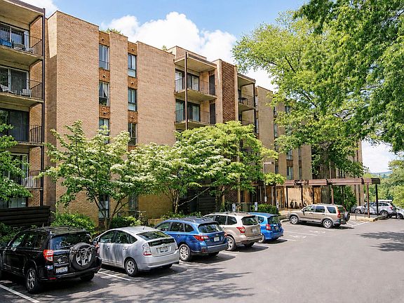 3rd image of 511 1st St N APT 610