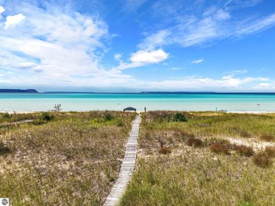 1898 S Manitou Trl, Lake Leelanau, MI, 49653