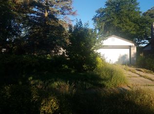 5151 Dayton Dr, Troy, MI 48085