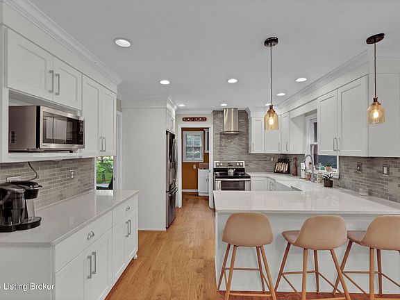 5th image of 7607 Briarwood Dr