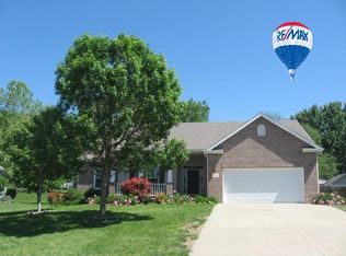 3308 Pinewood Ln, Manhattan, KS 66502