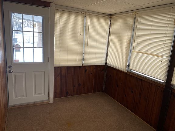 4th image of 1401 Golden Dr
