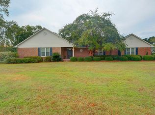 560 Saint Augustine Dr, Sumter, SC 29150