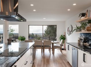 2433 Crestline Street, Ferndale, WA 98248