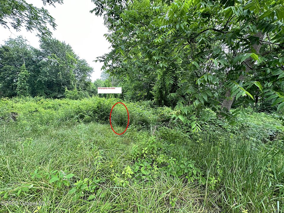 2nd image of 101 1/2 Scott Avenue