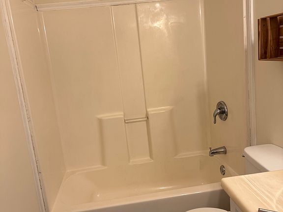 4th image of 1826 Sherwood Ave #1