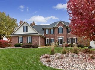 3304 146th St, Urbandale, IA 50323