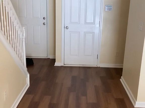 5th image of 2359 Sunset Bluff Dr