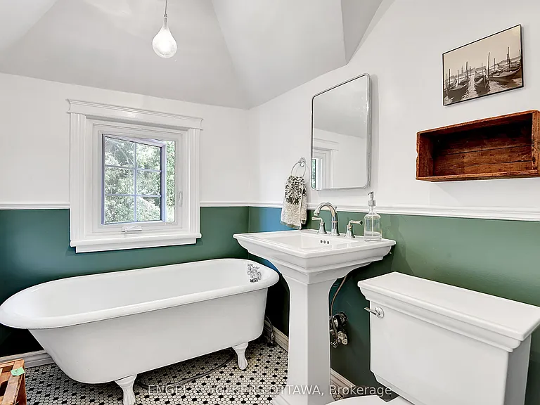 469 Island Park Dr — Photo 29