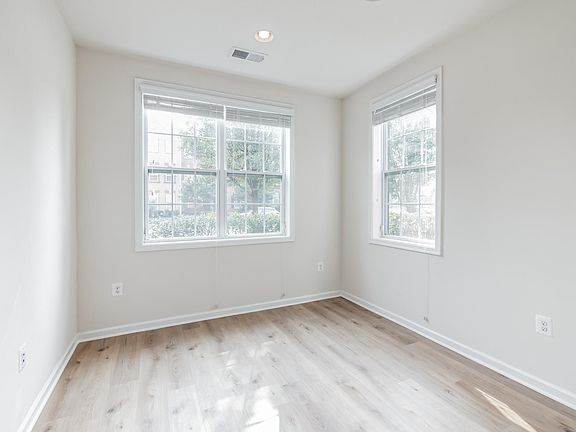 3rd image of 23176 Flora Mure Dr