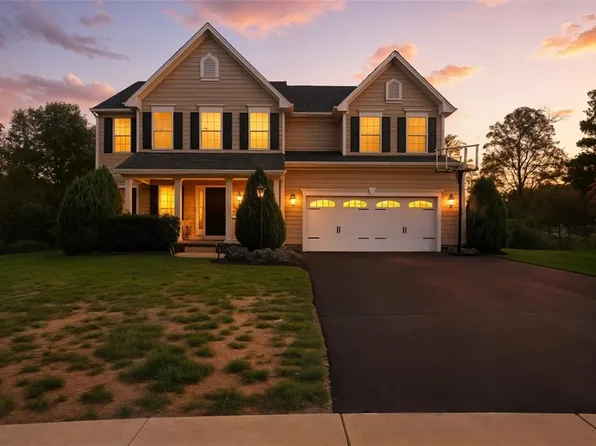 824 Balmoral Ct, Coraopolis, PA 15108