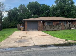 211 Southwind Dr, Valley Center, KS 67147