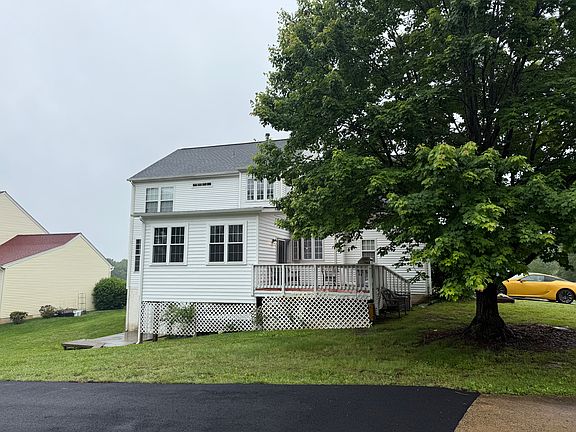 5th image of 3912 Red Bird Ln #1