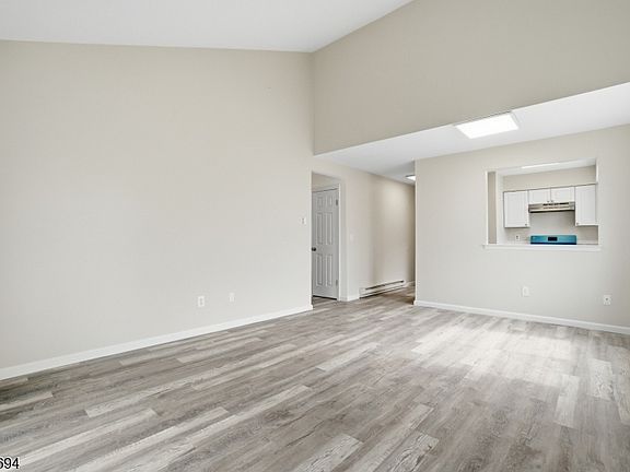 4th image of 66 Mountain Ct #66